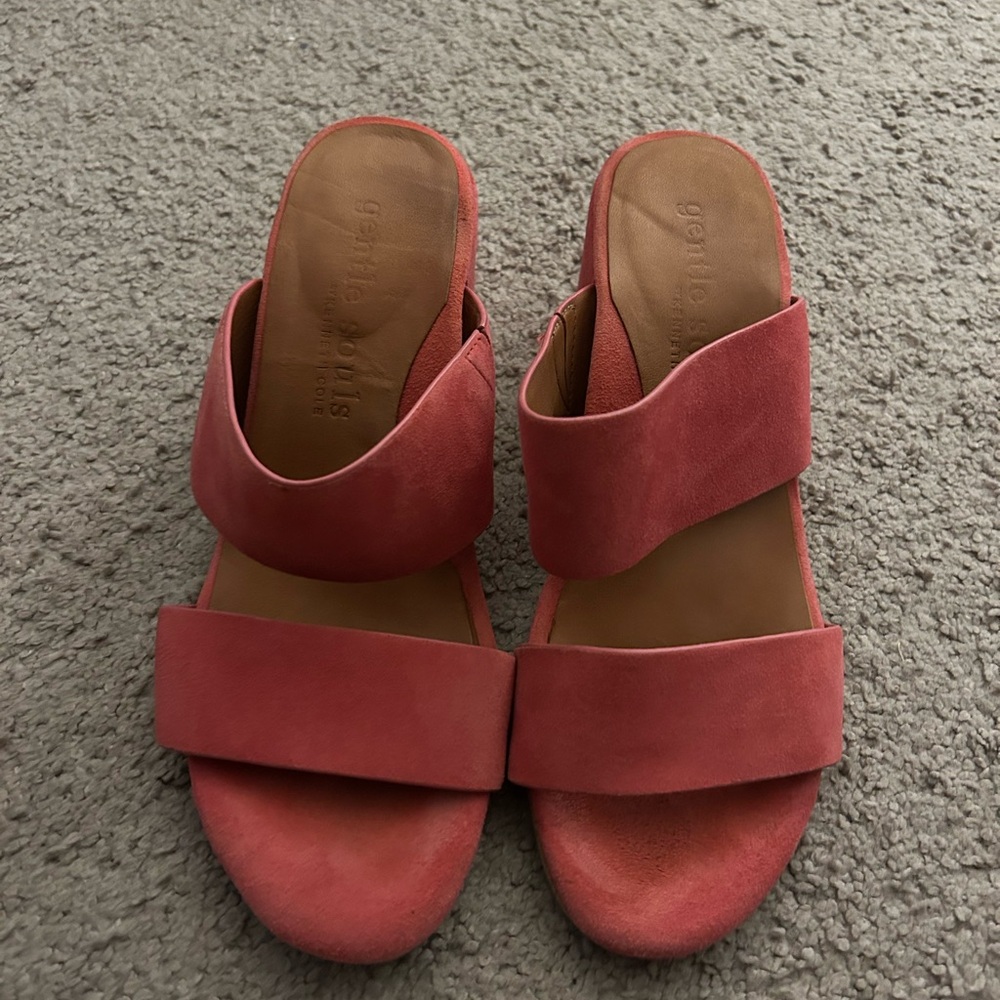 Gentle Souls Women's Pink Sandals